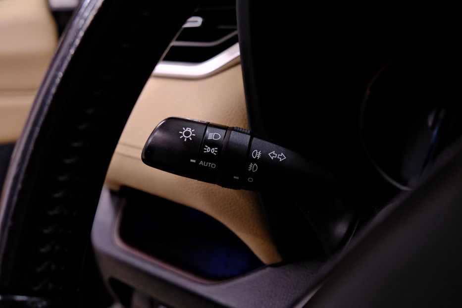 Продам Toyota Rav 4 Hybrid 2019 года в Одессе