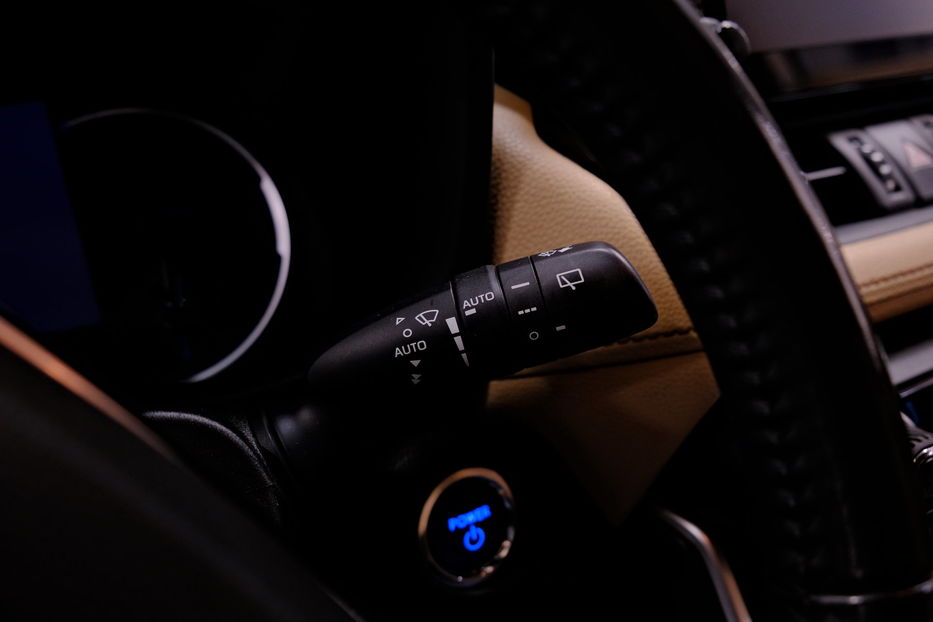 Продам Toyota Rav 4 Hybrid 2019 года в Одессе