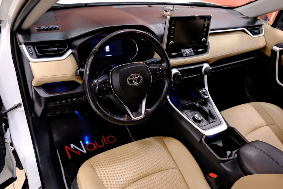 Продам Toyota Rav 4 Hybrid 2019 года в Одессе