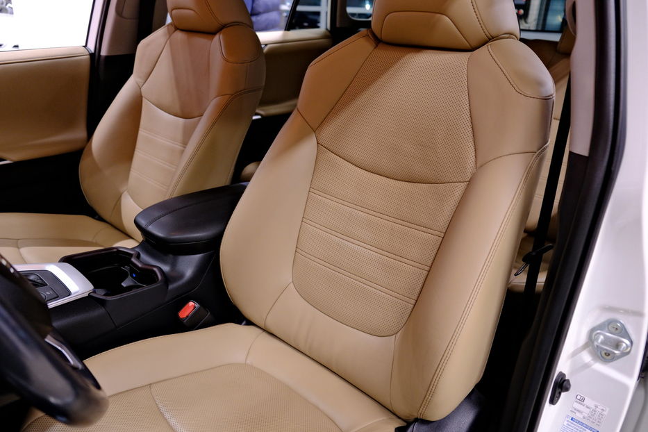 Продам Toyota Rav 4 Hybrid 2019 года в Одессе