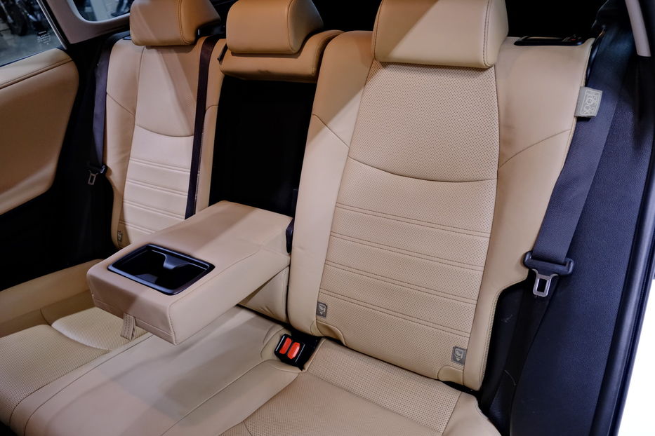 Продам Toyota Rav 4 Hybrid 2019 года в Одессе