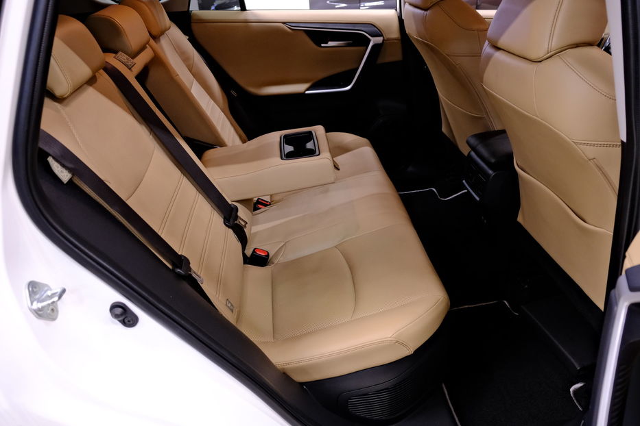 Продам Toyota Rav 4 Hybrid 2019 года в Одессе