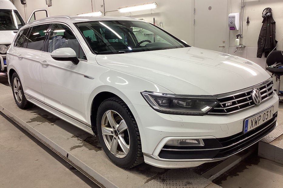 Продам Volkswagen Passat B8 4Motion 190 GT v4907 2018 года в Луцке