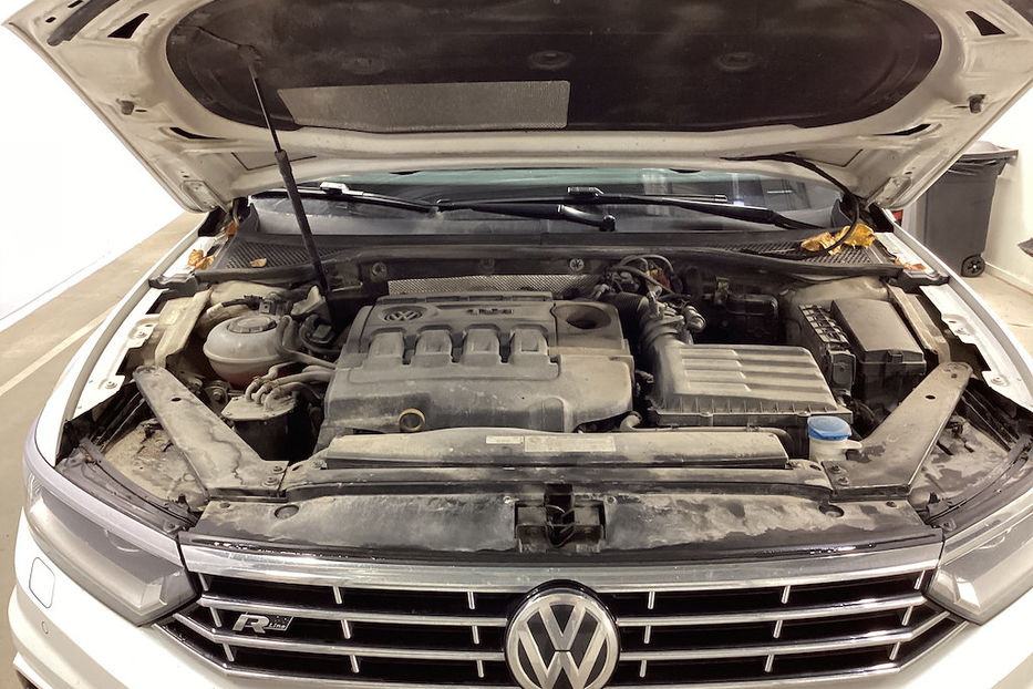 Продам Volkswagen Passat B8 4Motion 190 GT v4907 2018 года в Луцке