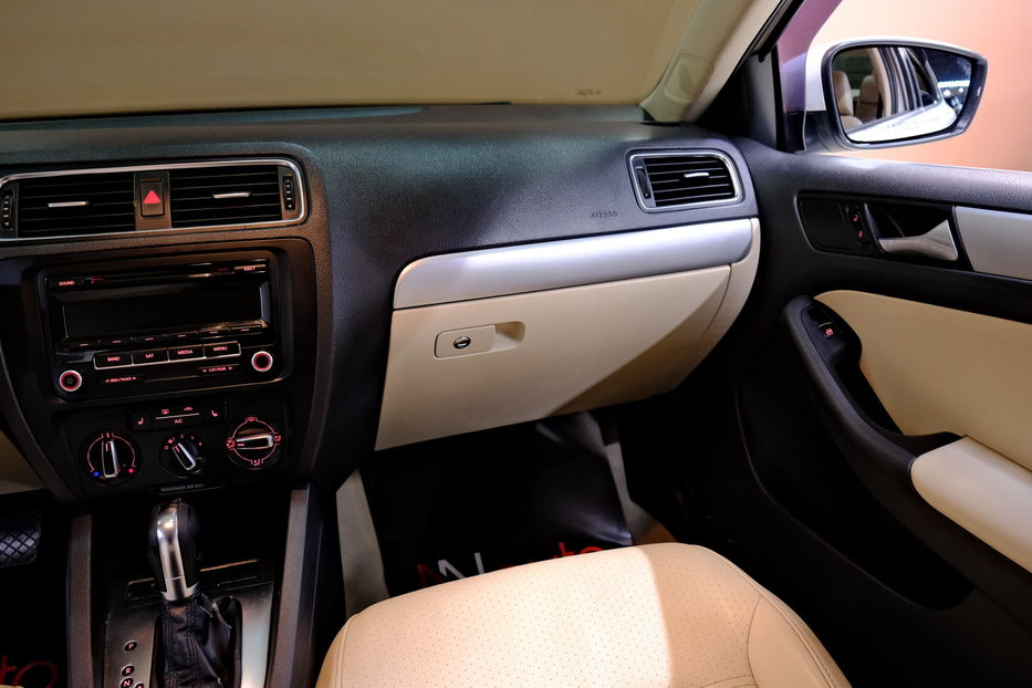 Продам Volkswagen Jetta 2012 года в Одессе