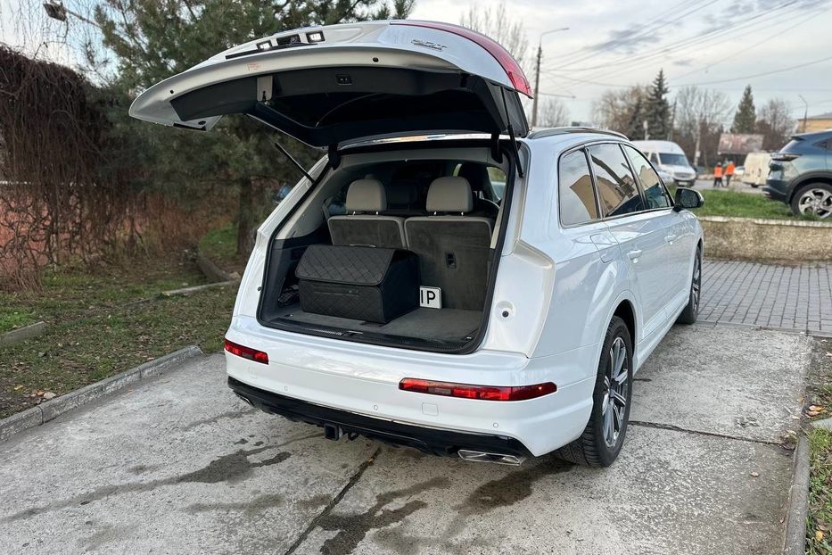 Продам Audi Q7 Prestige 2017 года в Черновцах