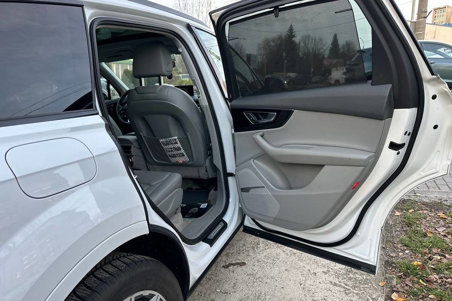 Продам Audi Q7 Prestige 2017 года в Черновцах