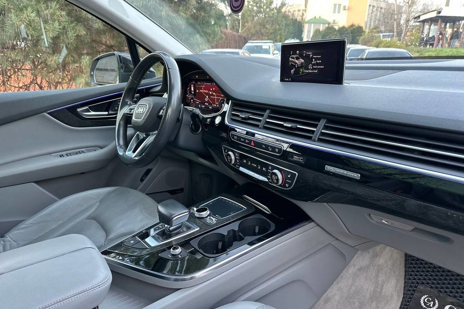 Продам Audi Q7 Prestige 2017 года в Черновцах