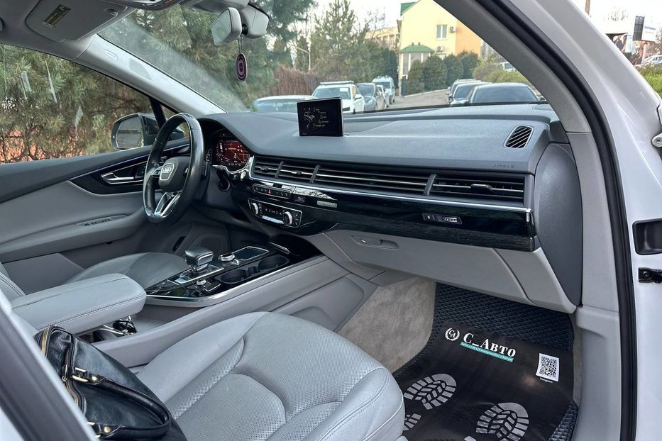 Продам Audi Q7 Prestige 2017 года в Черновцах
