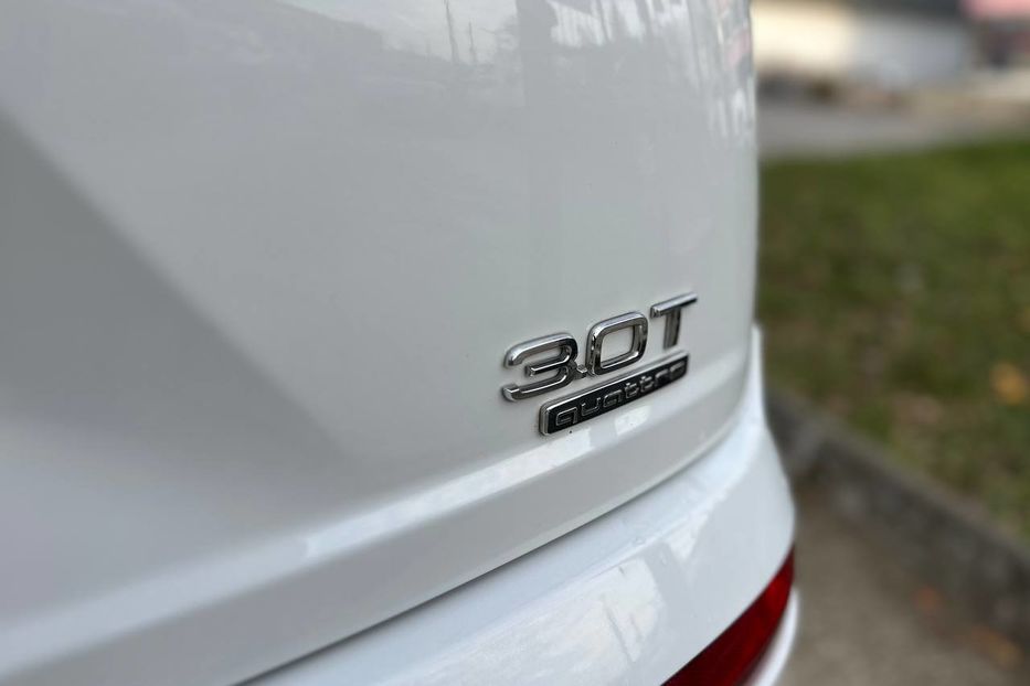 Продам Audi Q7 Prestige 2017 года в Черновцах