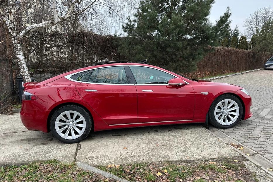 Продам Tesla Model S 75D 2016 года в Черновцах