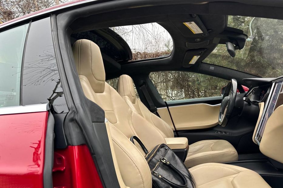 Продам Tesla Model S 75D 2016 года в Черновцах