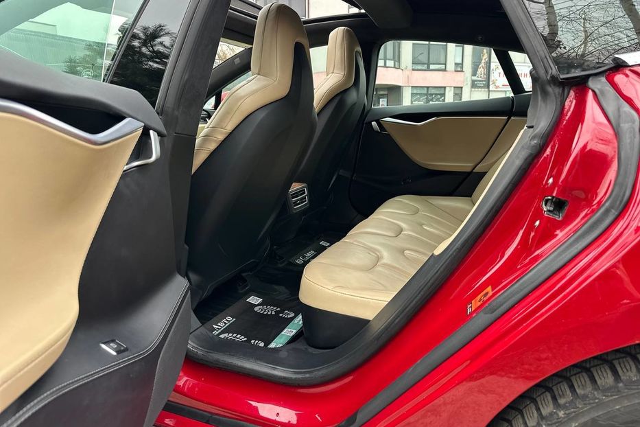 Продам Tesla Model S 75D 2016 года в Черновцах