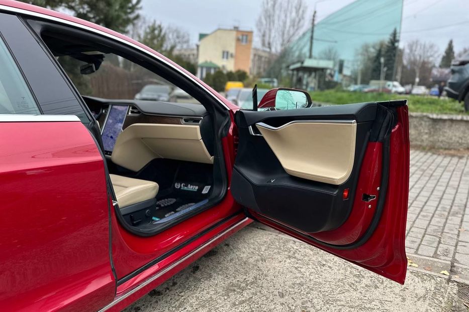 Продам Tesla Model S 75D 2016 года в Черновцах