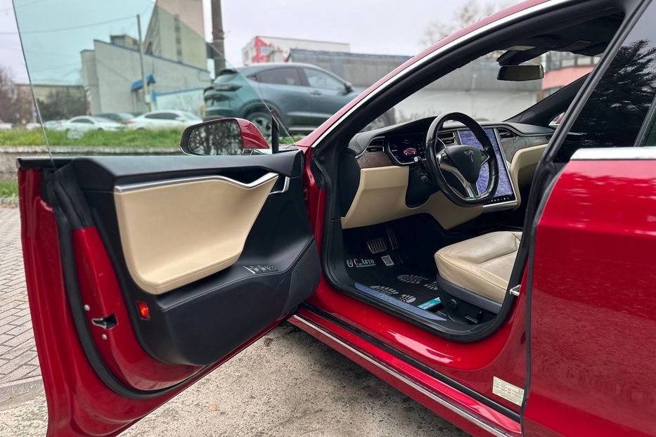 Продам Tesla Model S 75D 2016 года в Черновцах