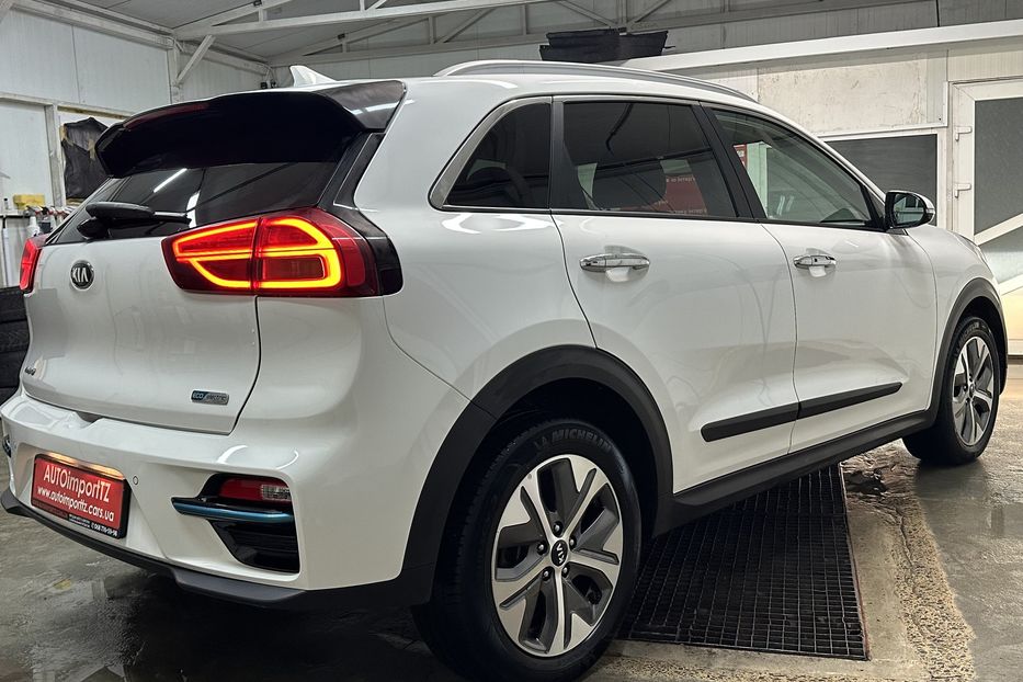 Продам Kia Niro 64 кВт Макс. комплектація! 2021 года в Львове