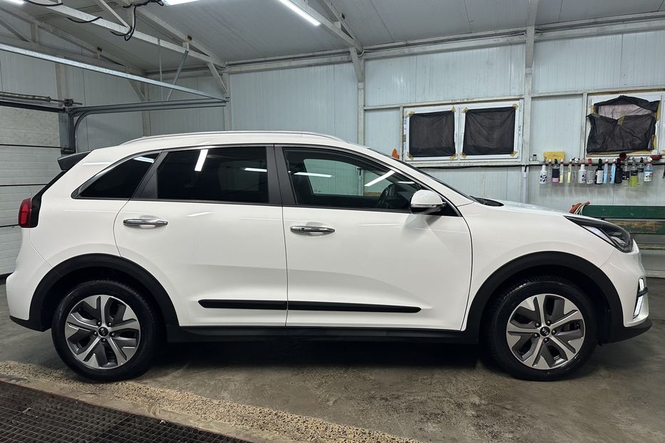 Продам Kia Niro 64 кВт Макс. комплектація! 2021 года в Львове