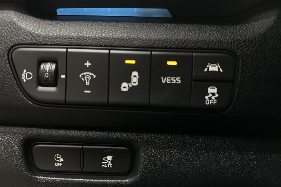 Продам Kia Niro 64 кВт Макс. комплектація! 2021 года в Львове