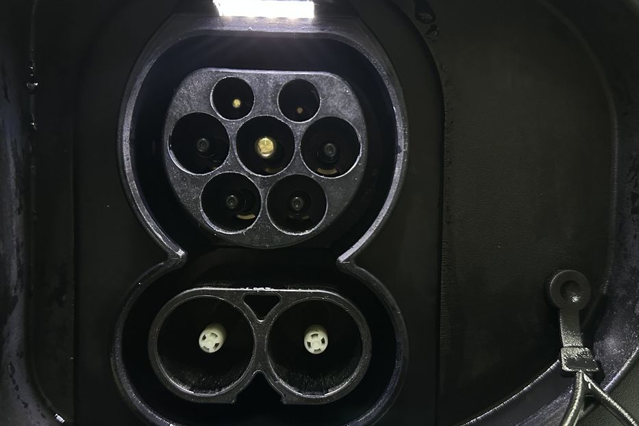 Продам Kia Niro 64 кВт Макс. комплектація! 2021 года в Львове