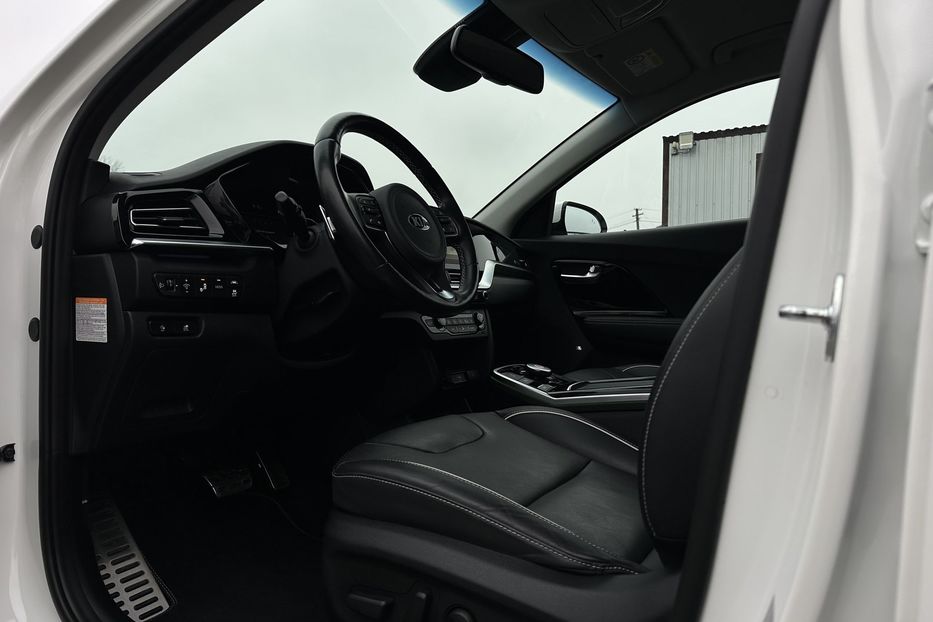 Продам Kia Niro 64 кВт Макс. комплектація! 2021 года в Львове