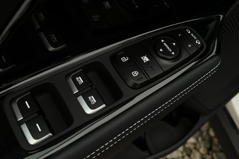 Продам Kia Niro 64 кВт Макс. комплектація! 2021 года в Львове