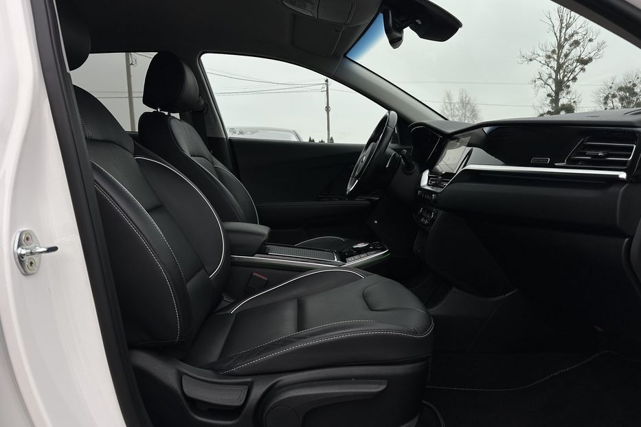 Продам Kia Niro 64 кВт Макс. комплектація! 2021 года в Львове