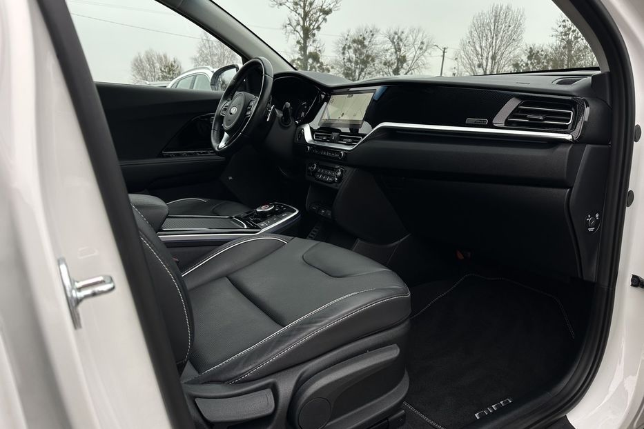 Продам Kia Niro 64 кВт Макс. комплектація! 2021 года в Львове