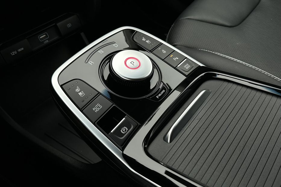 Продам Kia Niro 64 кВт Макс. комплектація! 2021 года в Львове