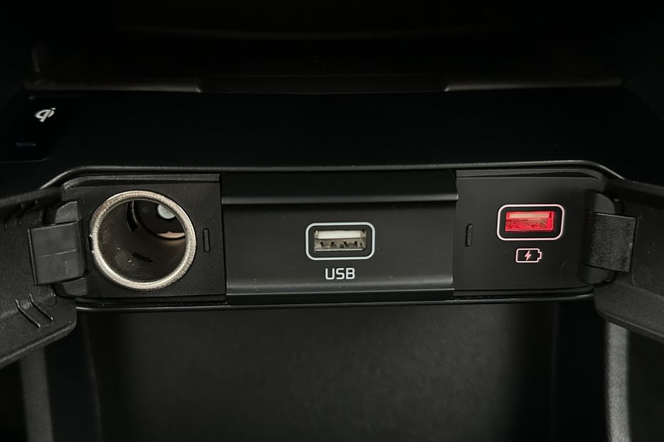 Продам Kia Niro 64 кВт Макс. комплектація! 2021 года в Львове