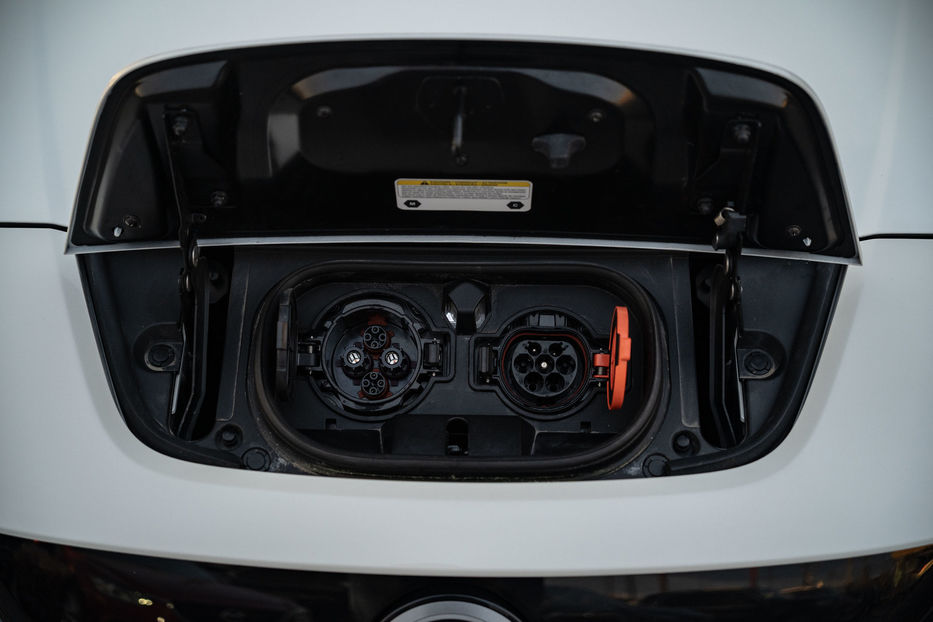 Продам Nissan Leaf 2024 года в Черновцах