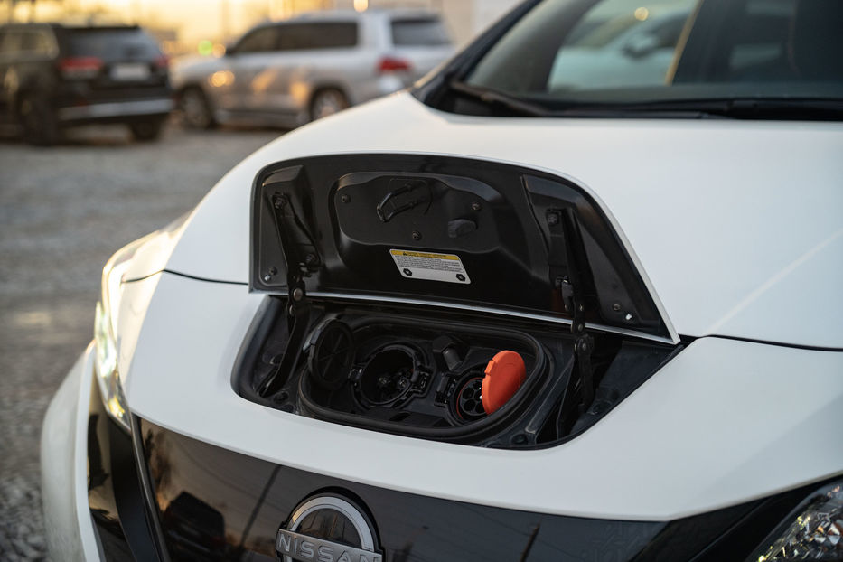 Продам Nissan Leaf 2024 года в Черновцах