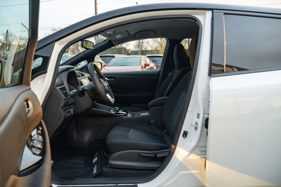 Продам Nissan Leaf 2024 года в Черновцах