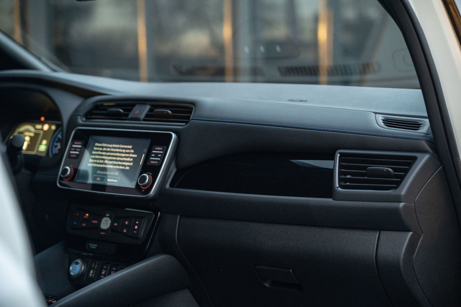 Продам Nissan Leaf 2024 года в Черновцах