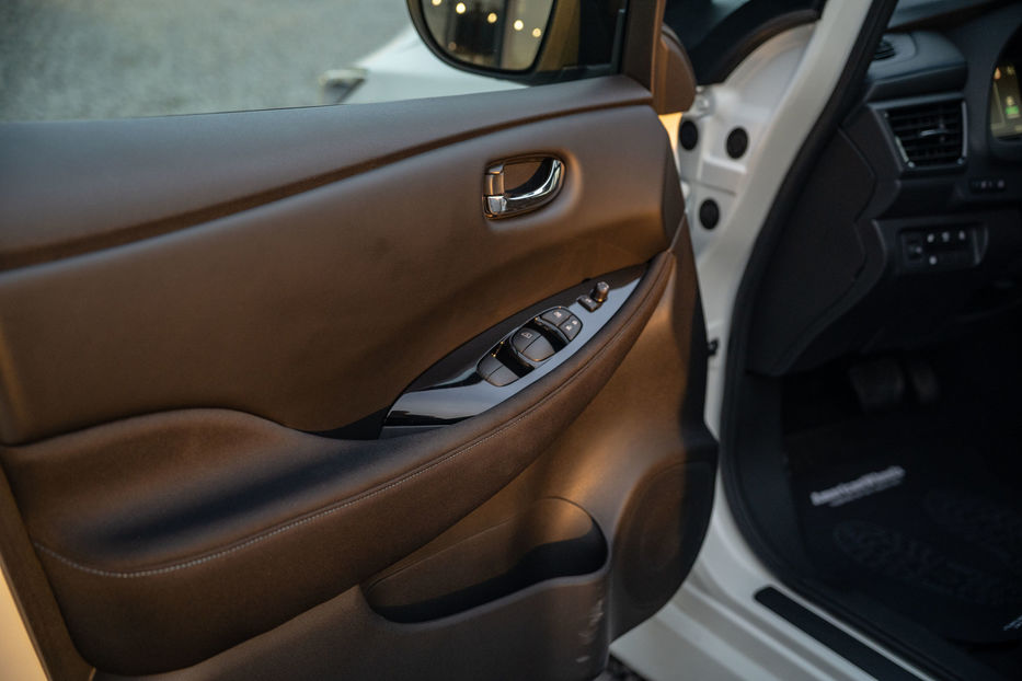 Продам Nissan Leaf 2024 года в Черновцах