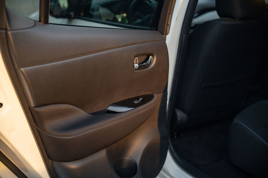 Продам Nissan Leaf 2024 года в Черновцах