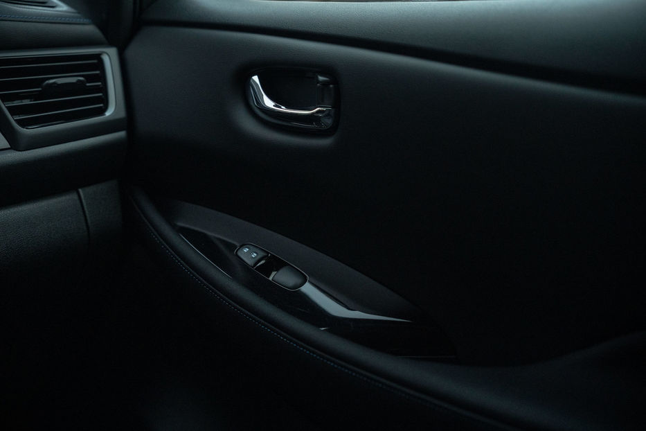 Продам Nissan Leaf 2024 года в Черновцах