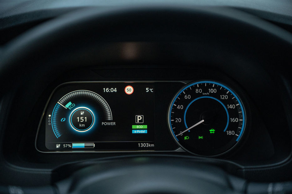 Продам Nissan Leaf 2024 года в Черновцах