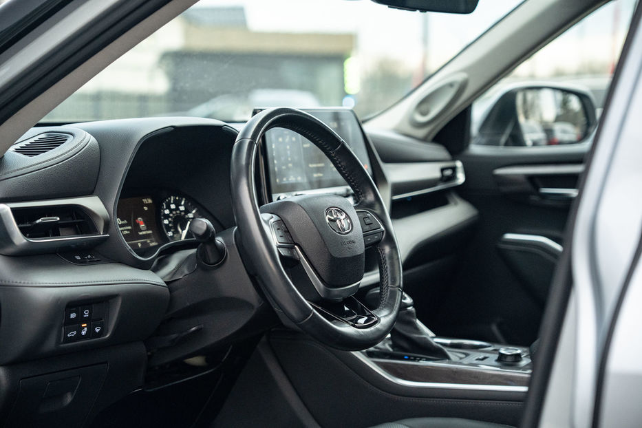 Продам Toyota Highlander Limited 2021 года в Черновцах