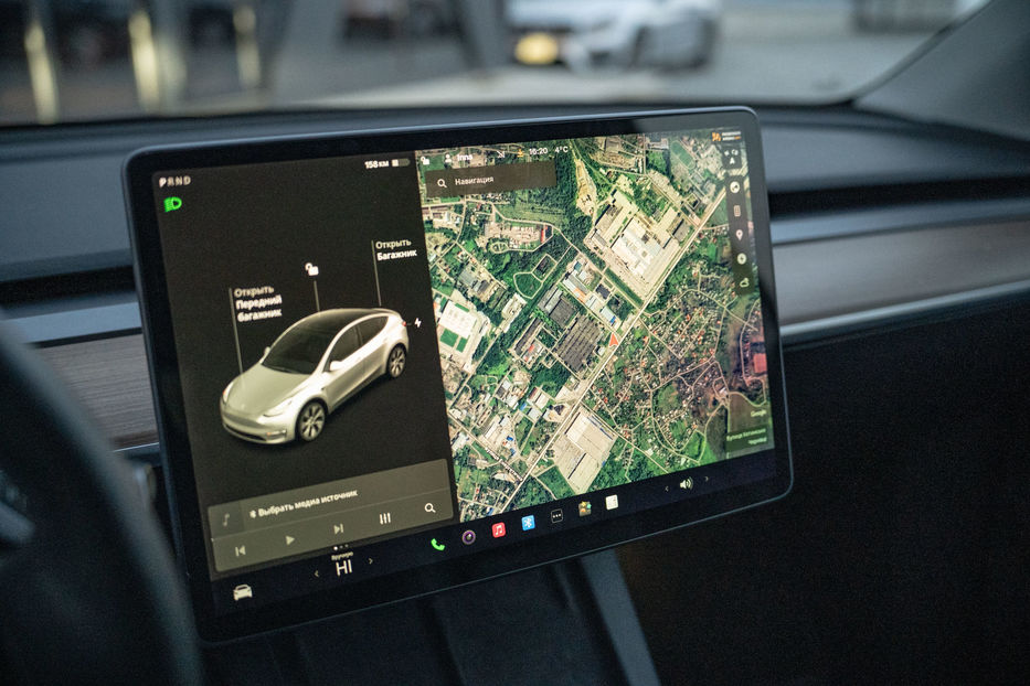 Продам Tesla Model Y Long Range Dual Motor 2021 года в Черновцах