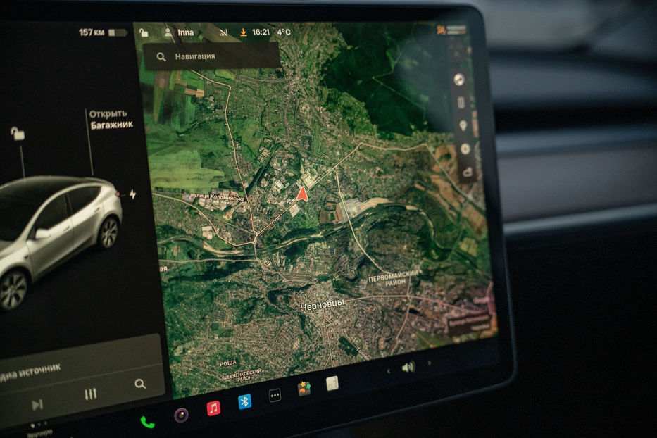 Продам Tesla Model Y Long Range Dual Motor 2021 года в Черновцах