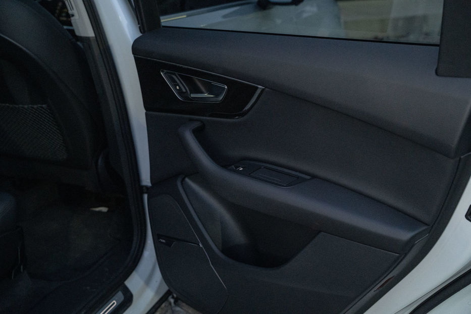 Продам Audi Q7 Premium Plus 2020 года в Черновцах