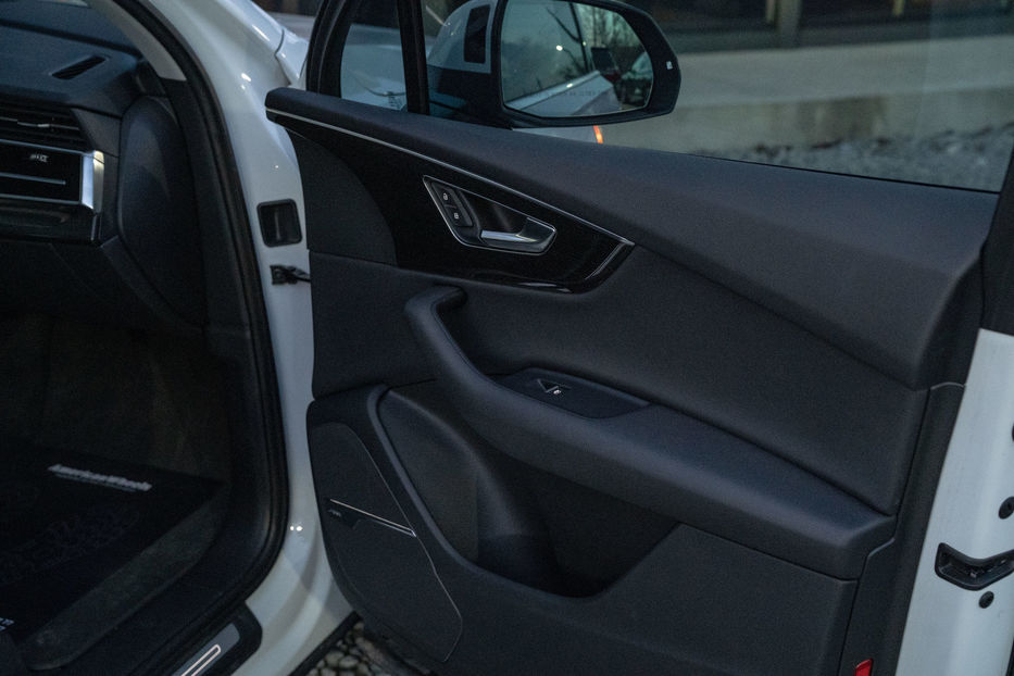 Продам Audi Q7 Premium Plus 2020 года в Черновцах