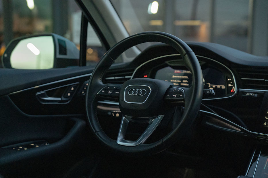 Продам Audi Q7 Premium Plus 2020 года в Черновцах