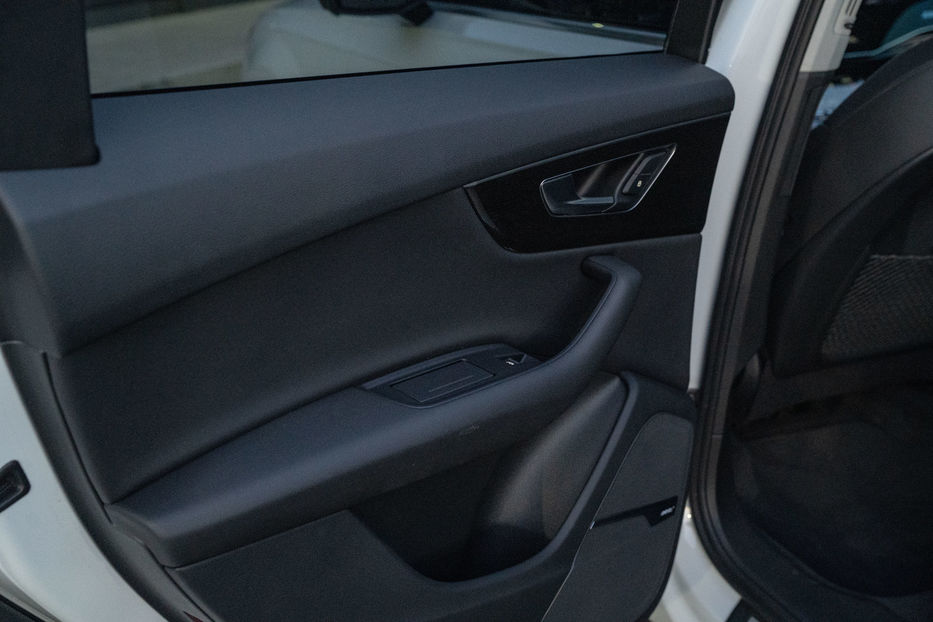 Продам Audi Q7 Premium Plus 2020 года в Черновцах