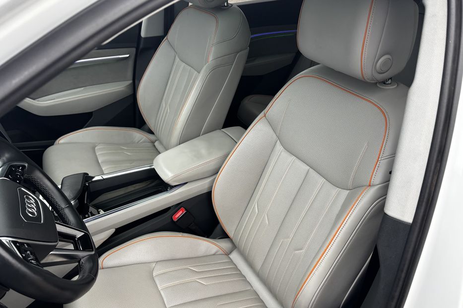 Продам Audi E-Tron 95КВТ авто у Львові  2021 года в Львове