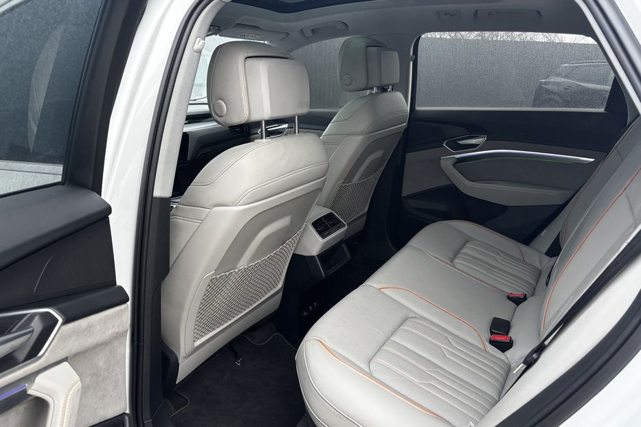 Продам Audi E-Tron 95КВТ авто у Львові  2021 года в Львове