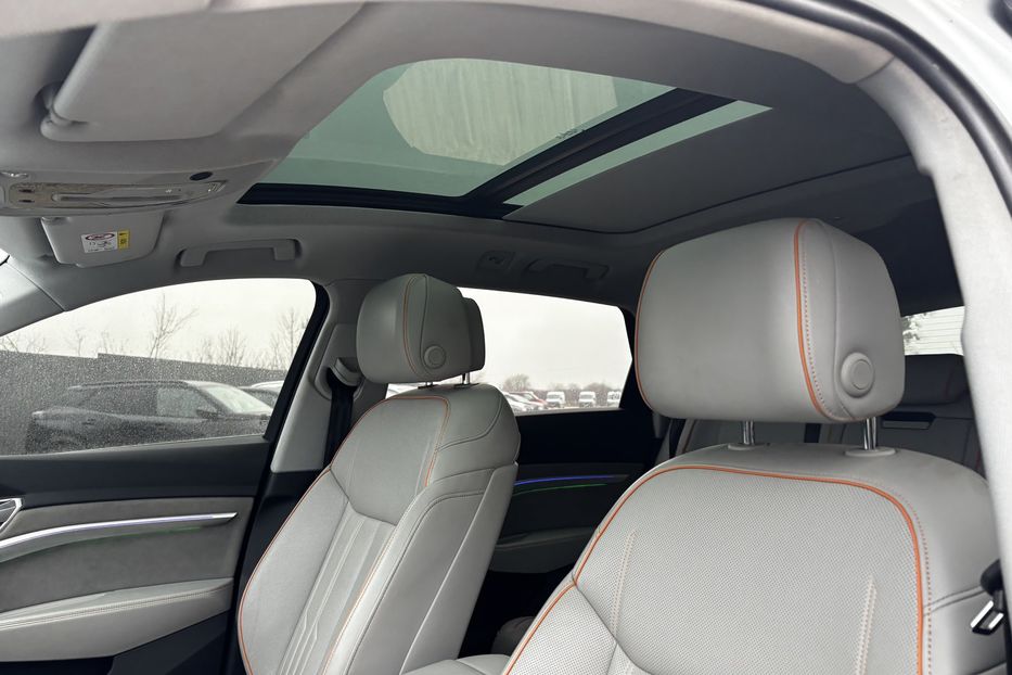 Продам Audi E-Tron 95КВТ авто у Львові  2021 года в Львове