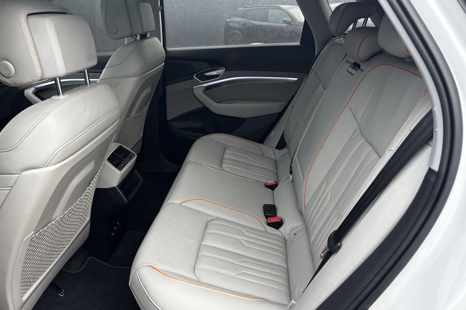 Продам Audi E-Tron 95КВТ авто у Львові  2021 года в Львове