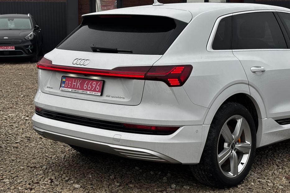 Продам Audi E-Tron 95КВТ авто у Львові  2021 года в Львове