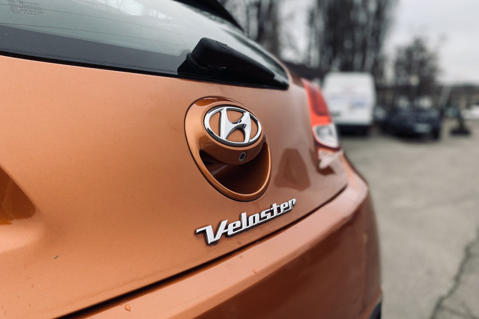 Продам Hyundai Veloster 1.6 AT (186 к.с.) 2016 года в Киеве